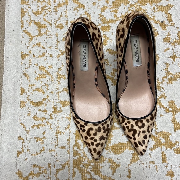 Heels - Picture 2 of 4